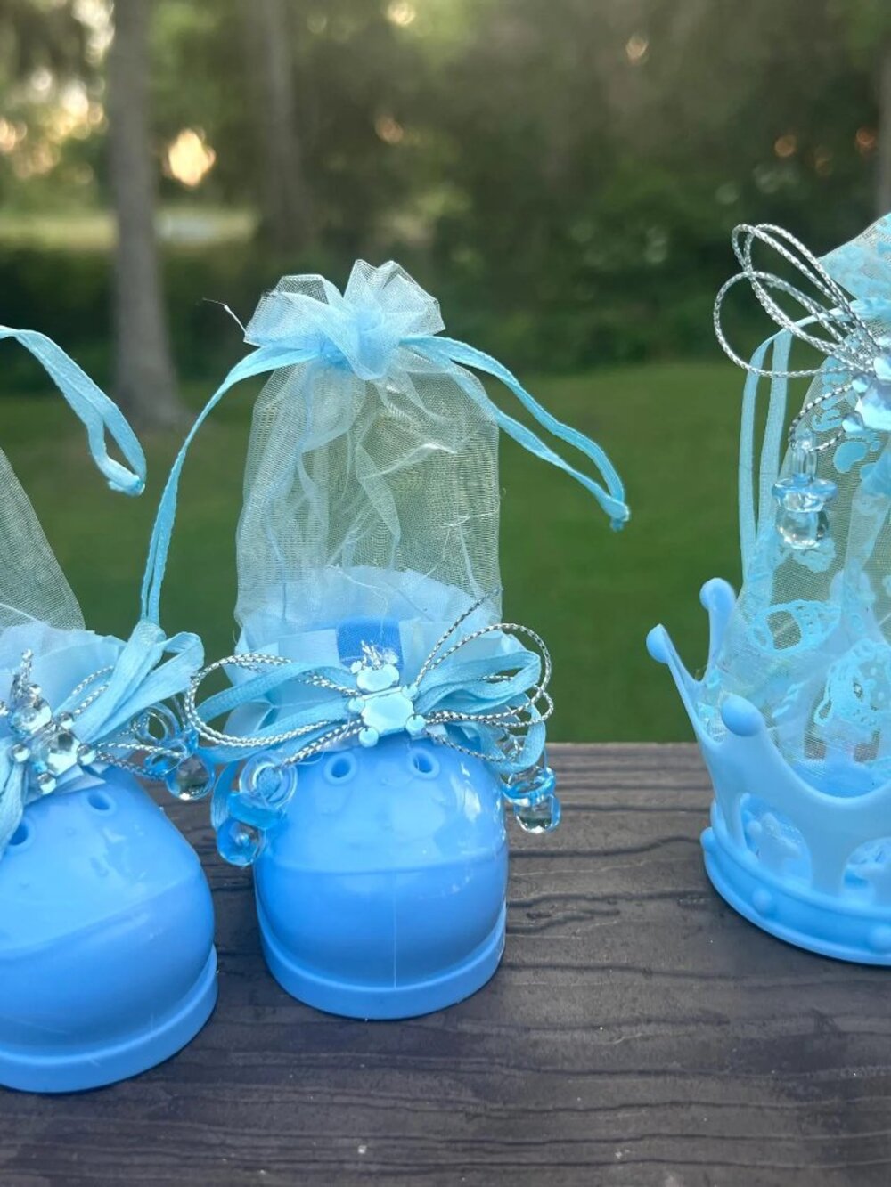 6 Fillable Plastic Crowns with Organza Bag or Baby Shoes